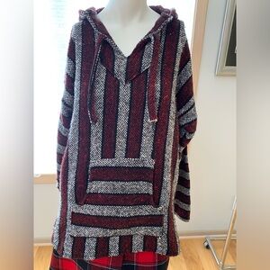 Burgundy/ Red/ Black/ White Sweater Swearshirt Like New. Size M